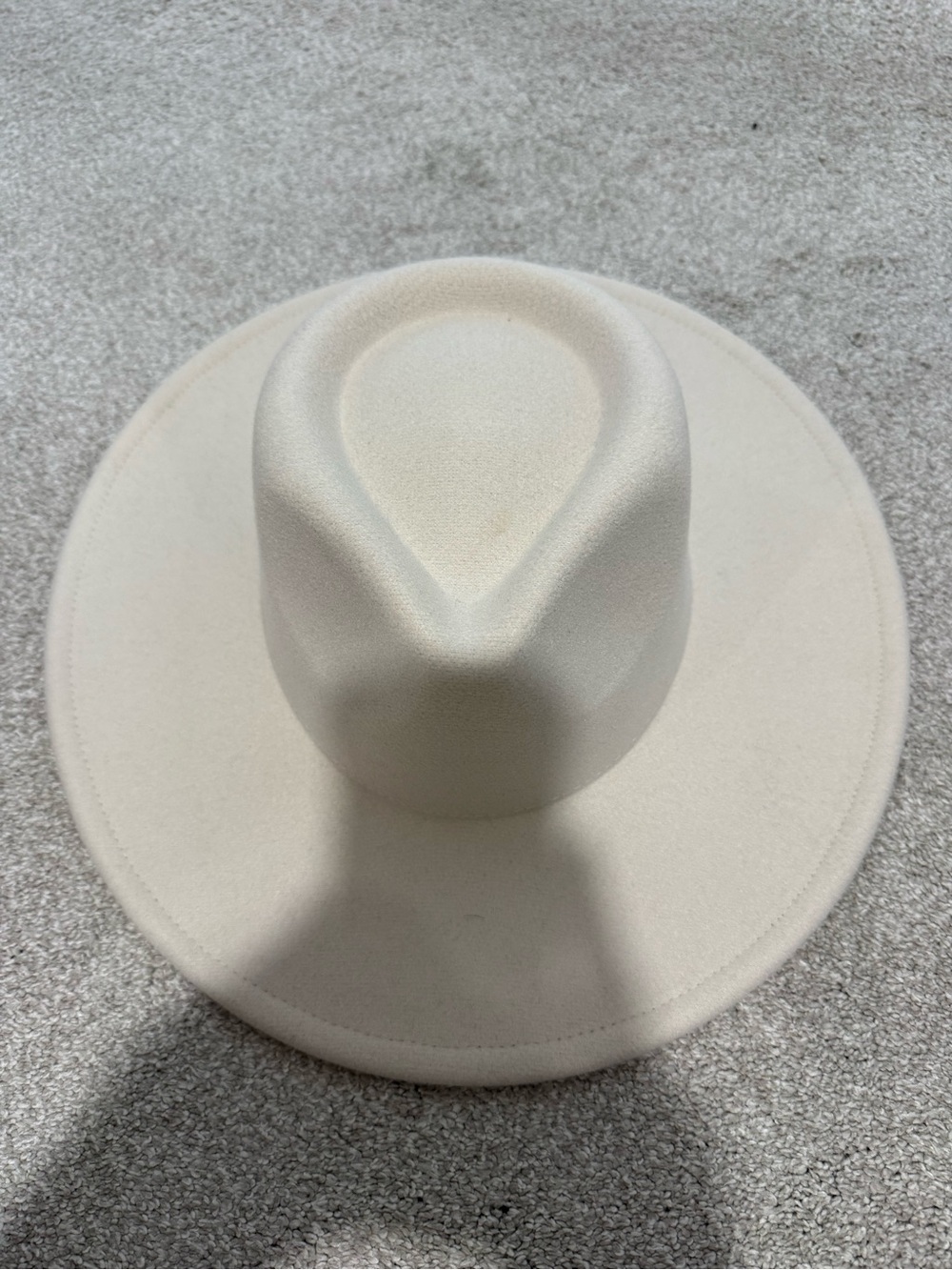 Women’s Wide Brim Felt Hat in Cream